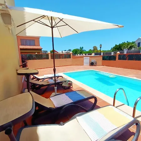 Βίλα Wonderful With Pool 150 Mt From The Sea *