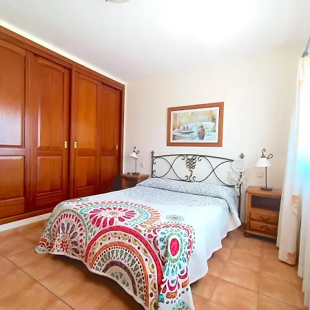 Wonderful With Pool 150 Mt From The Sea Κοραλέχο